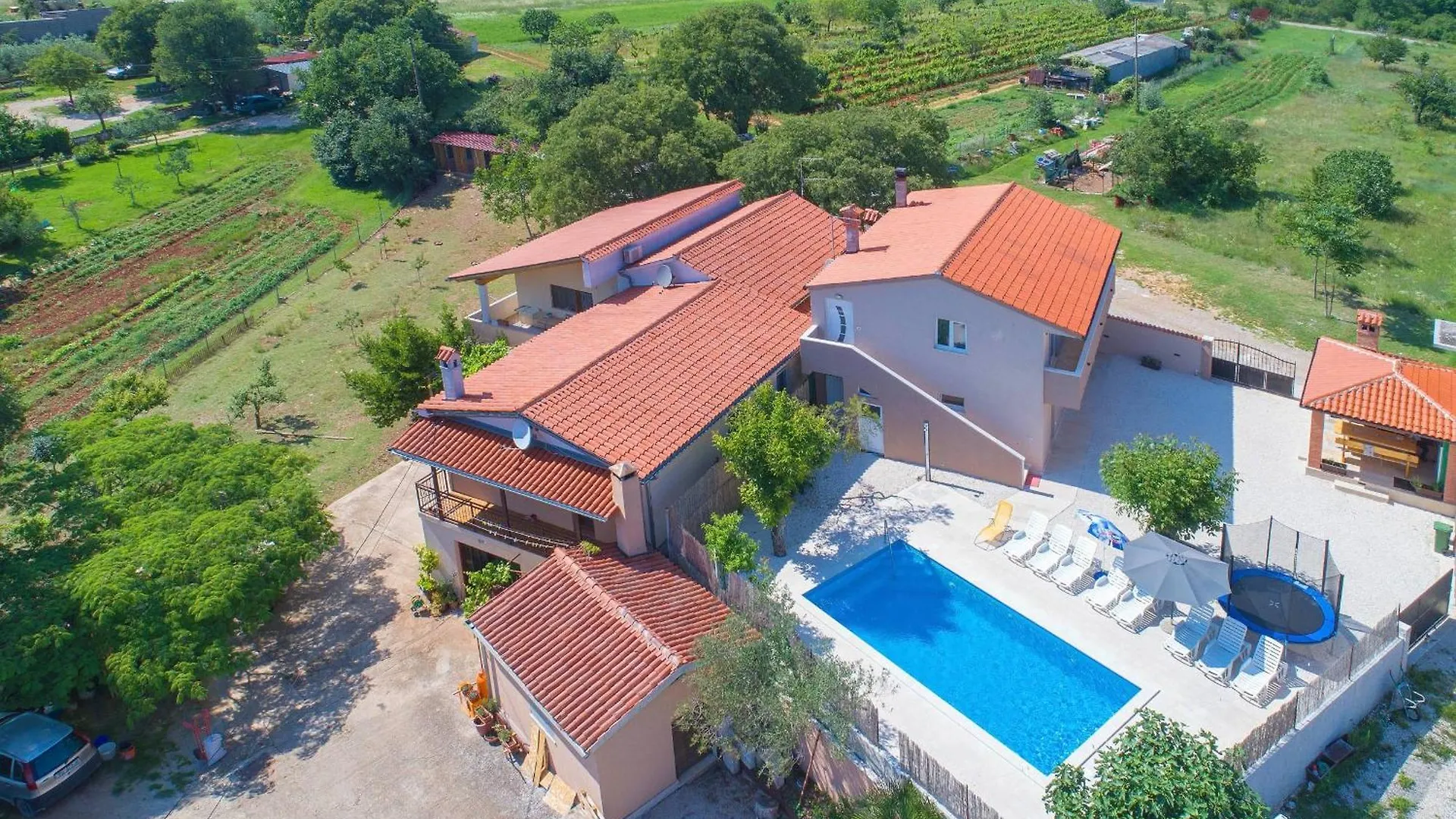 Holiday home Holiday House Leone Bibici